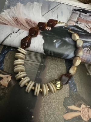 Kemik Kolye Gold Detaylı