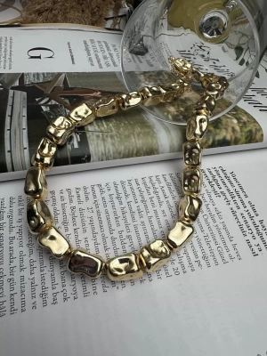 Kesme Taş Gold Tasarım Marka Kolye