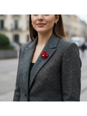 Kırmızı İnci Detay Gül Model Broş