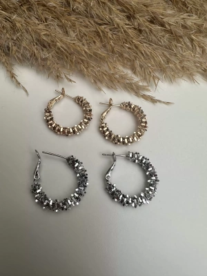 Küçük Boy Konfeti Halka Küpe