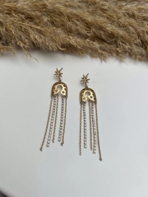 Kuzey Yıldızı Zincir Sallantılı Çelik Kararmaz Küpe