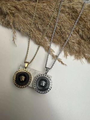 Marka Model Kolye VrSCe Çelik Kararmaz Kolye