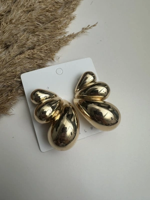 Marka Muadili Tasarım Küpe