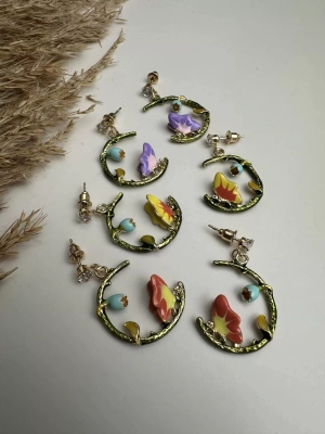 Mineli Kelebek Küpe