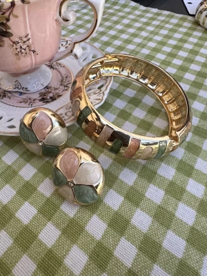 Mineli Nudd Renk Tasarım Küpe