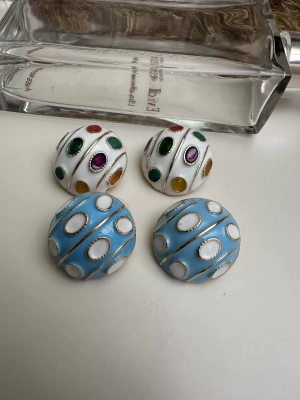 Mineli Tasarım Küpe