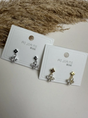 Minimal Figür Gümüş Kaplama Küpe