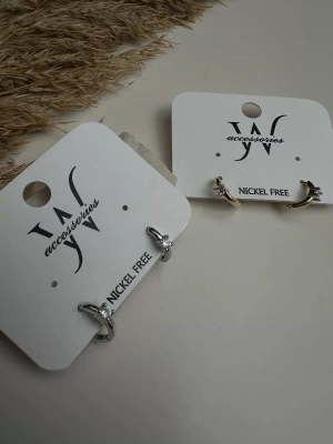 Minimal Taşlı Halka Küpe