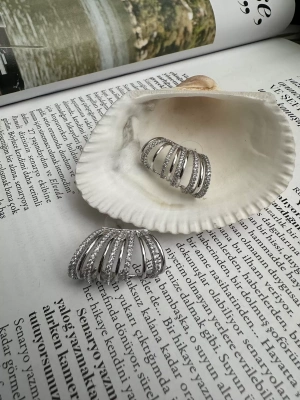 Özel Seri Altın Kaplama Çoklu Görünümlü Tasarım Küpe