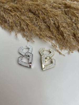 Özel Seri Altın Kaplama Üçgen Şeklinde Full Taş Detaylı Küpe