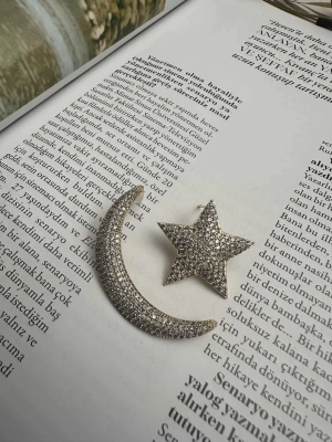 Özel Seri Ay Yıldız Taş Geçişli Küpe