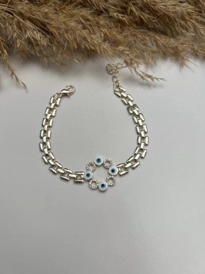 Beyaz Mineli Nazar Boncuğu Detay Bileklik