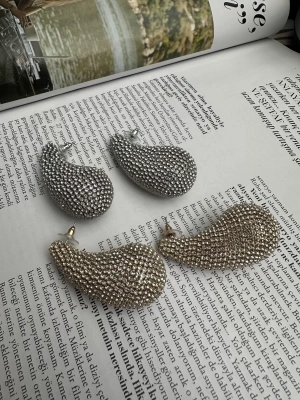 Özel Seri Ful Taş Kaplama Bottega Küpe