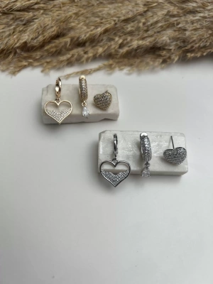 Özel Seri Full Taş Detay Kalp Üçlü Set Küpe