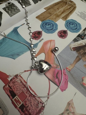 Özel Seri Kalp Asansör Kolye