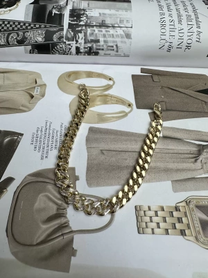 Özel Seri Taş Geçişli Zincir Bileklik