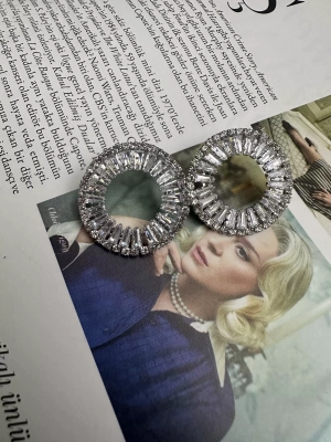 Özel Seri Taşlı Halka Küpe