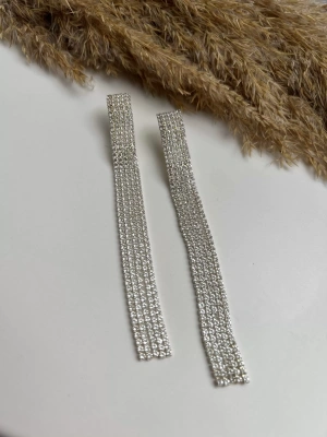 Özel Seri Uzun Asimetrik Su Yolu Küpe