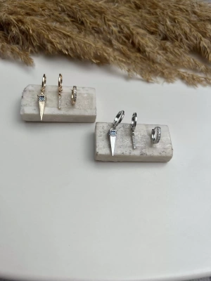 Piramit Model Üçlü Set Küpe