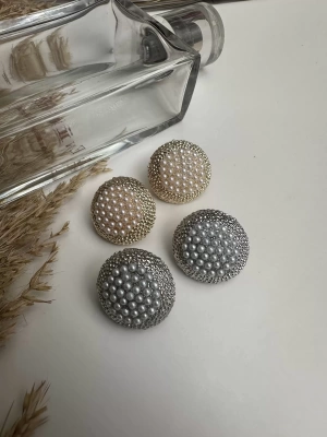 Plakalı İnci Minimal Küpe