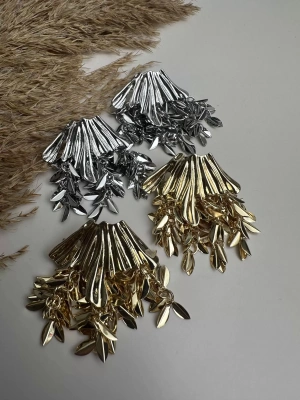 Pul Sallantılı Plaka Küpe