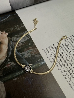 Siyah Kare Taş Bileklik