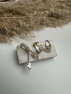 Taş Sallantılı Üçlü Set Küpe