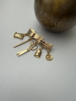 Tasarım Broş Gold