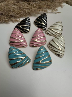 Tasarım Mineli Gold Geçişli Küpe