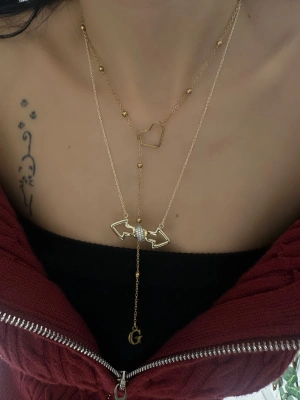 Tasarım Ok Model Altın Kaplama Kolye