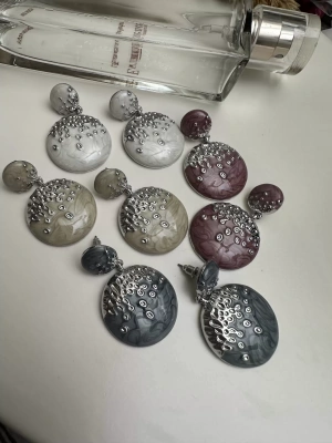 Tasarım Plakası İşlemeli Vintage Küpe