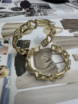 Tasarım Yarım Kelepçe