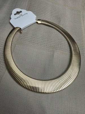 Tasarım Yassı Model Tasma Form Kolye