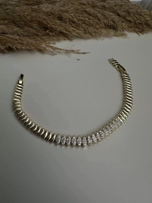 Taşlı Badem Altın Kaplama Bileklik