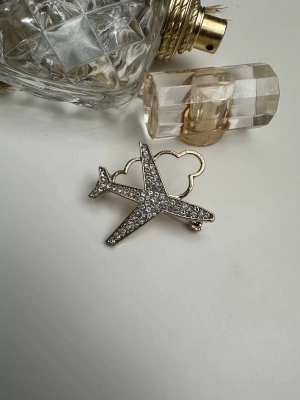 Taşlı Bulut Uçak Broş