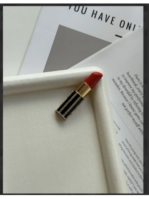 Taşlı Kırmızı Ruj Broş