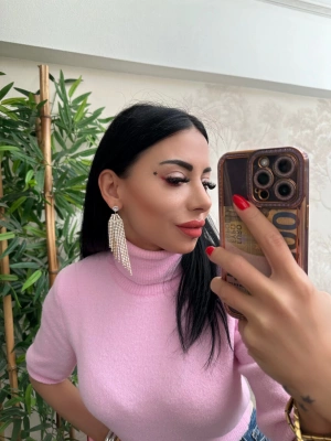 Taşlı Sallantılı Vip Küpe