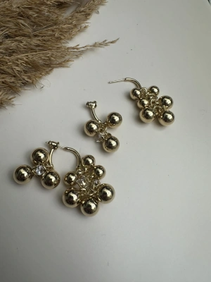 Top Detay Taşlı ZrA Küpe