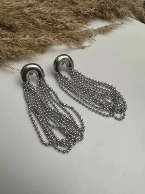 Top Sallantılı Tasarım Küpe