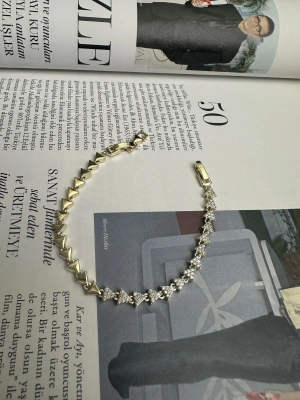 Üçgen Basic taşlı Bileklik