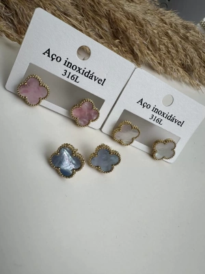 Van Cleff Çelik Küpe