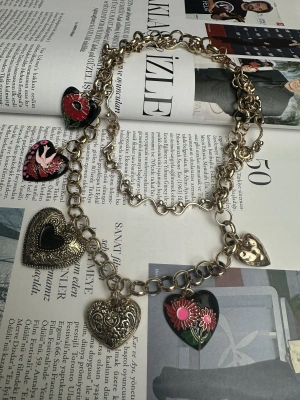 Vintage Model Kalp Figür Kolye Zra