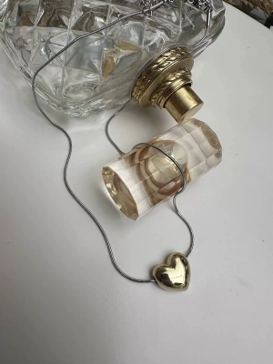 Zincir Detayı Silver Renk Kalp Kolye