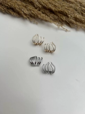 Zirkon Taşlı Asimetrik Desen Çoklu Görünümlü Küpe