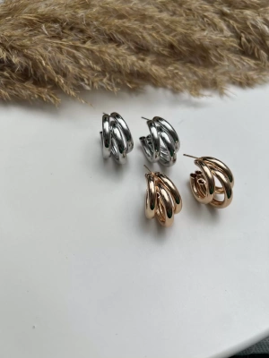 Zra Model Üçlü Halka Görünümlü Küpe