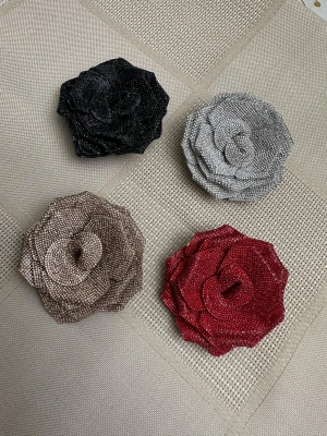 Full Taşlı Gül Model Özel Tasarım Broş (Toka Klips Yeri De Mevcuttur)