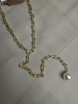 Tiff Model Marka İnci Y Kolye