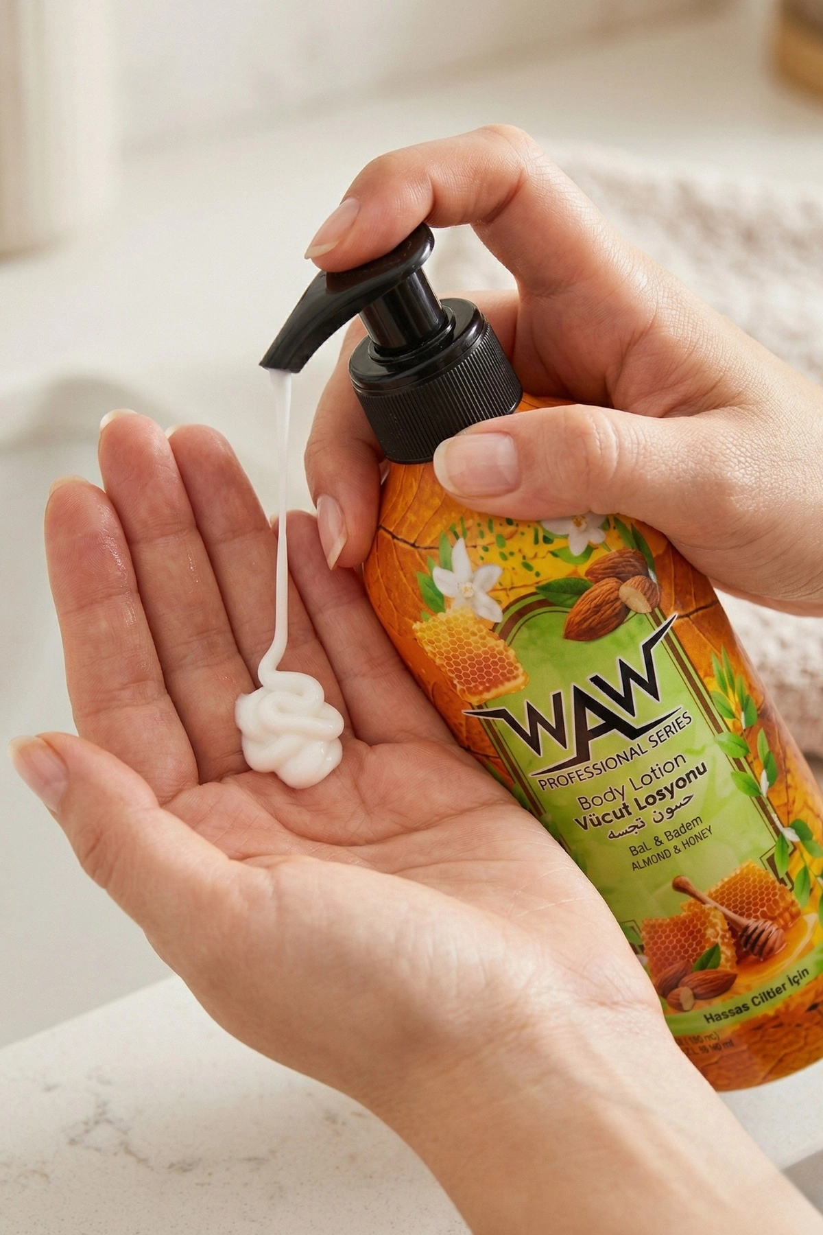 Waw El ve Vücut Losyonu Bal ve Badem 500ml