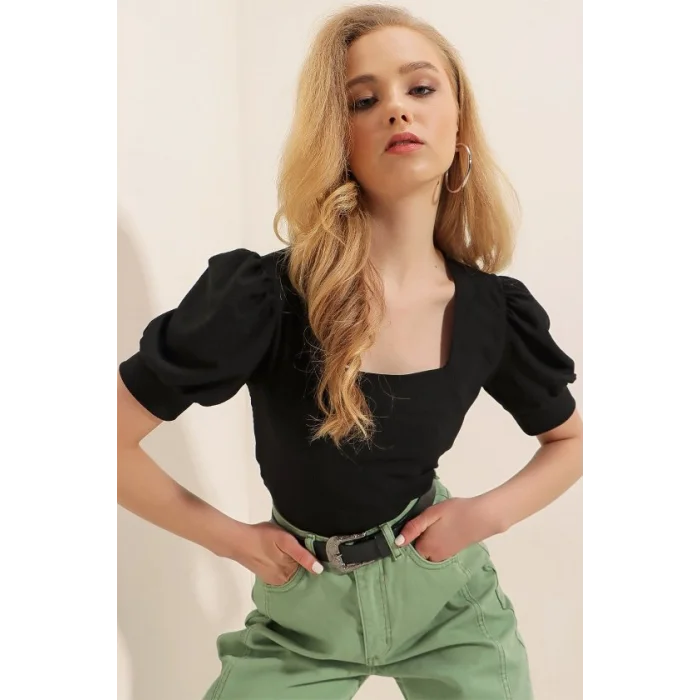 0409 Kare Yaka Örme Bluz - Siyah