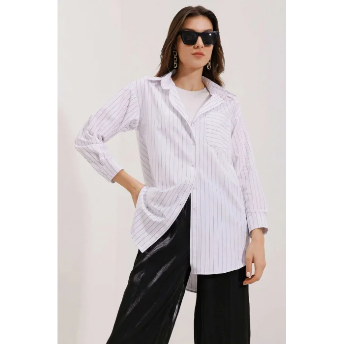 20217 Cep Detaylı Çizgili Oversize Gömlek - Beyaz